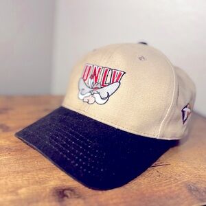 Unlv SnapBack